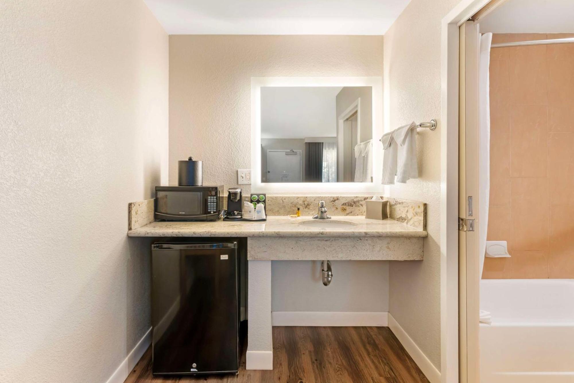 Best Western Plus Rancho Cordova Inn Eksteriør billede