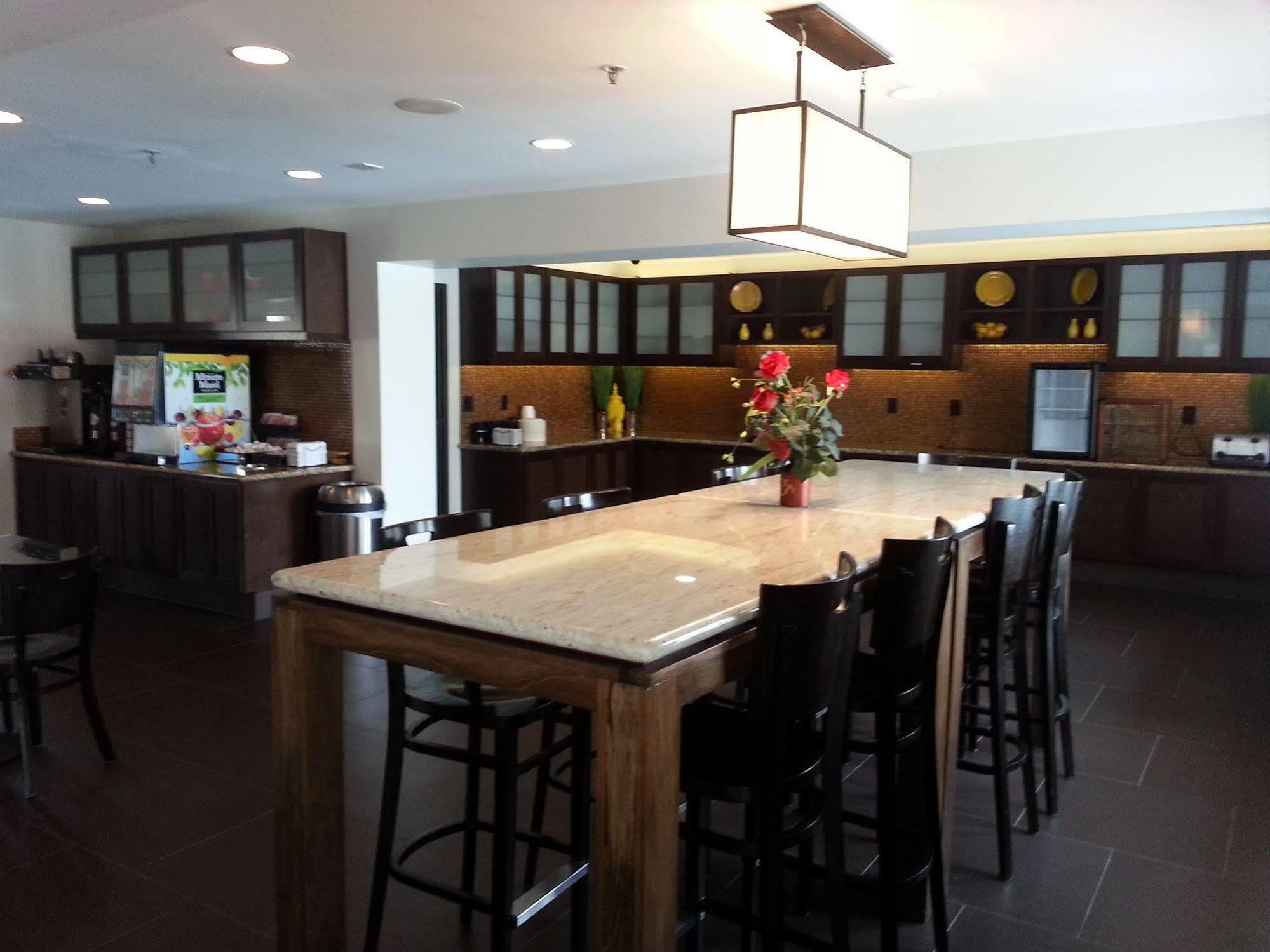 Best Western Plus Rancho Cordova Inn Eksteriør billede